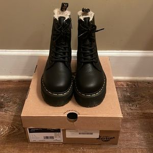 Dr. Martens Jadon FL Women’s